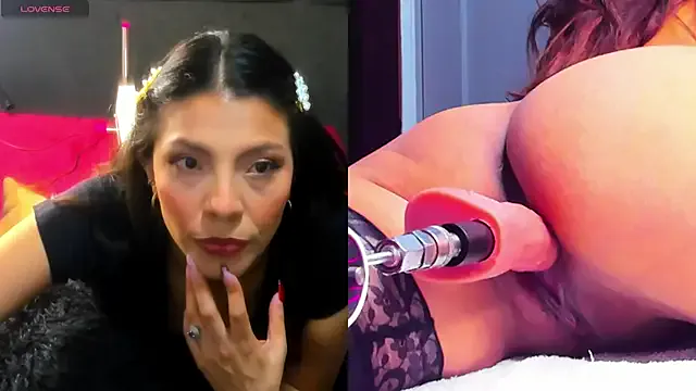 Selenakyle92_ from StripChat is Freechat