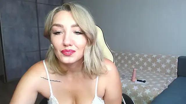 selenallen from StripChat is Freechat