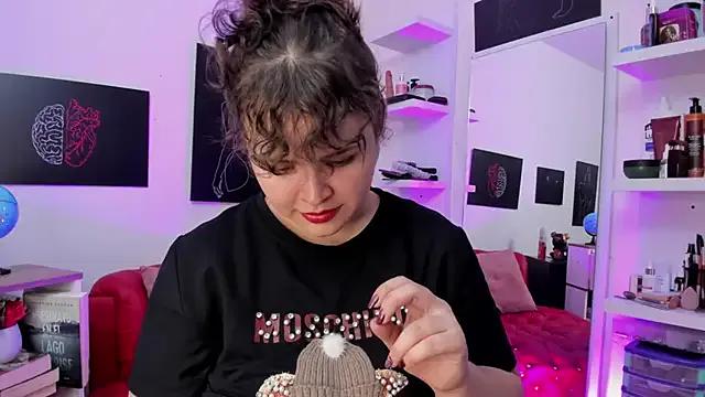 SeleneLuminari8 from StripChat is Freechat