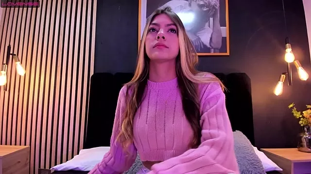 Selenne_schmitt from StripChat