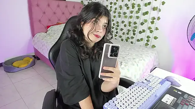 selina_lovers_ from StripChat is Freechat