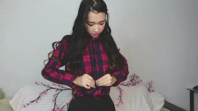SelinaLukas from StripChat is Freechat