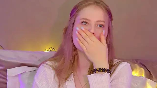 SelinSwarovski from StripChat is Freechat
