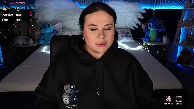 SerahMirabeli from StripChat is Freechat