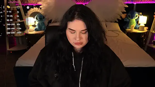 SerahMirabeli from StripChat is Freechat