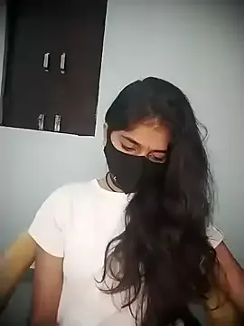 Sexey-Puja from StripChat