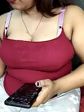 SexxyDina from StripChat is Freechat
