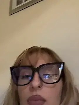 Sexy_Bulgarian_woman from StripChat is Freechat