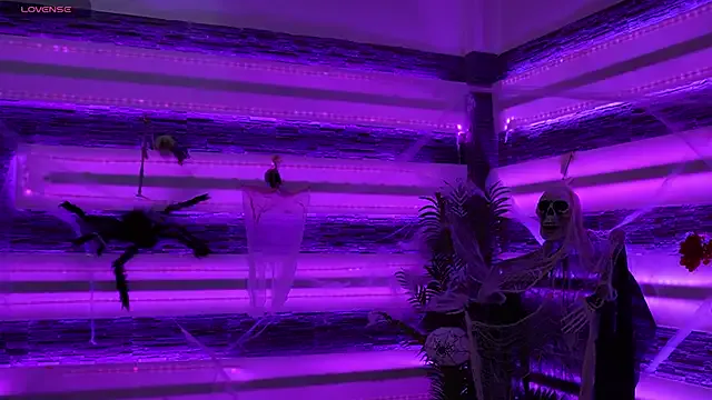 SexyCelline from StripChat is Freechat