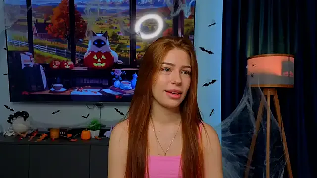 SexyEsma from StripChat is Freechat