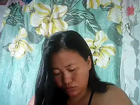 Sexyhorney4u from StripChat is Freechat