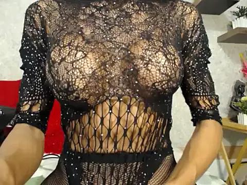 SexyLindaBig from StripChat is Freechat