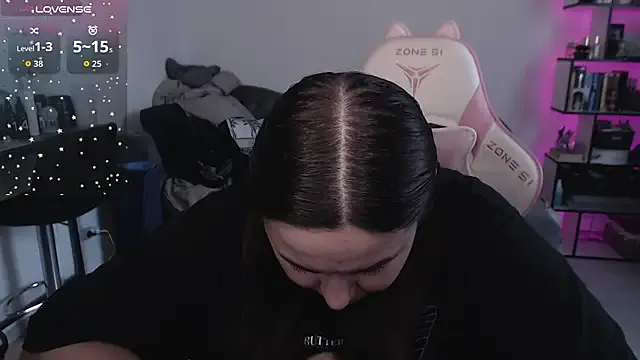 Girls: try live performances with matured performers, from dancing to quirks, in a variety of beautiful sex cams.