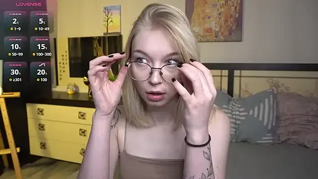 Girls: try live performances with matured performers, from dancing to quirks, in a variety of beautiful sex cams.