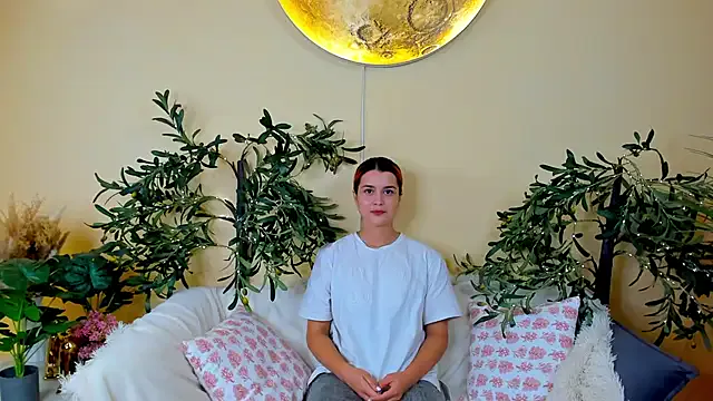 SharieTenuta from StripChat is Freechat