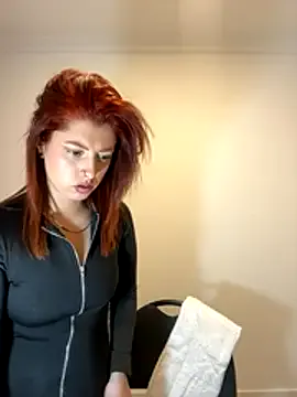 sharon_moore1 from StripChat is Freechat