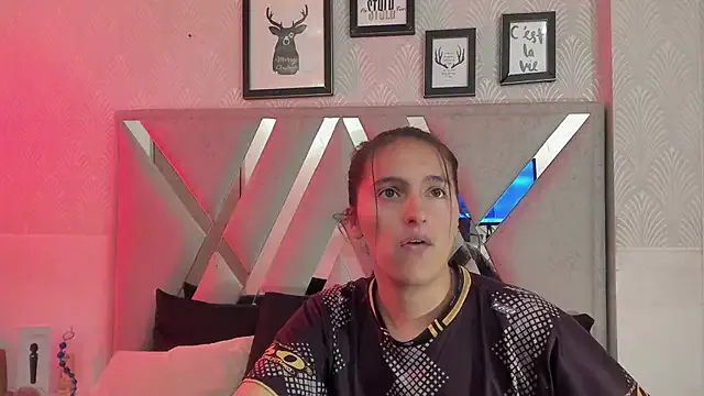 Sharon_Sexy5 from StripChat is Freechat