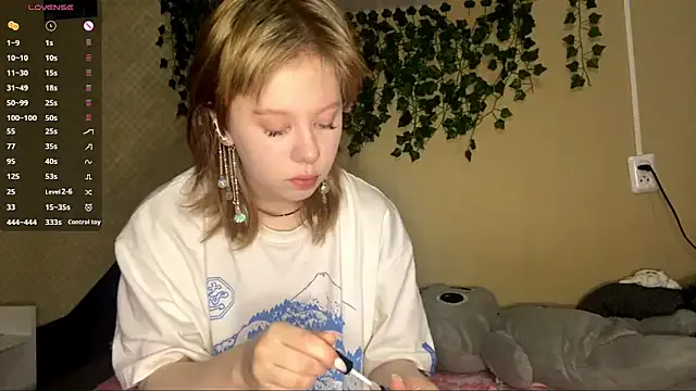 Girls: try live performances with matured performers, from dancing to quirks, in a variety of beautiful sex cams.