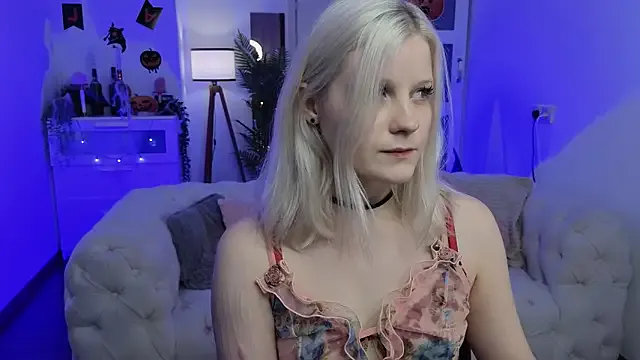 ShineJoan from StripChat is Freechat