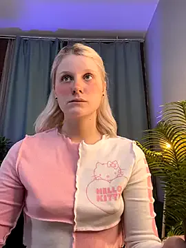 ShineJoan from StripChat is Freechat