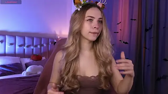 ShinyBarbie from StripChat is Freechat