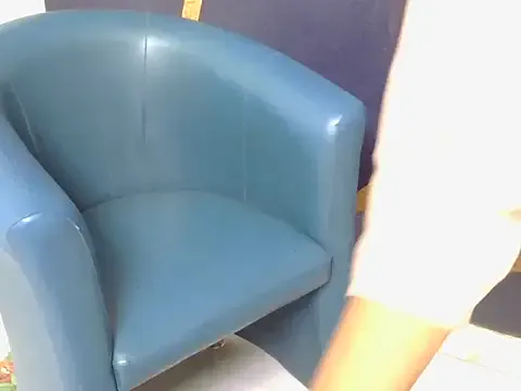 Shinykrisha from StripChat is Freechat