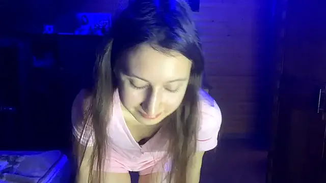 Shyselly from StripChat is Freechat