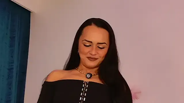 SiennaRosse from StripChat is Freechat