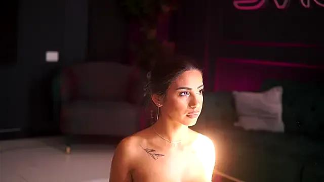 SiennaRuh from StripChat is Freechat