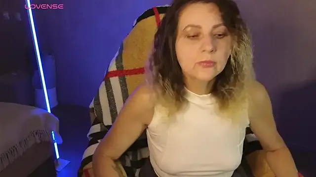 silvaraNoir from StripChat is Freechat