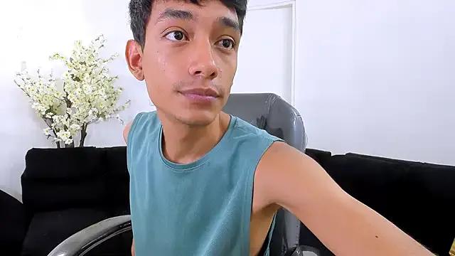 Sir_of_Lust from StripChat is Freechat