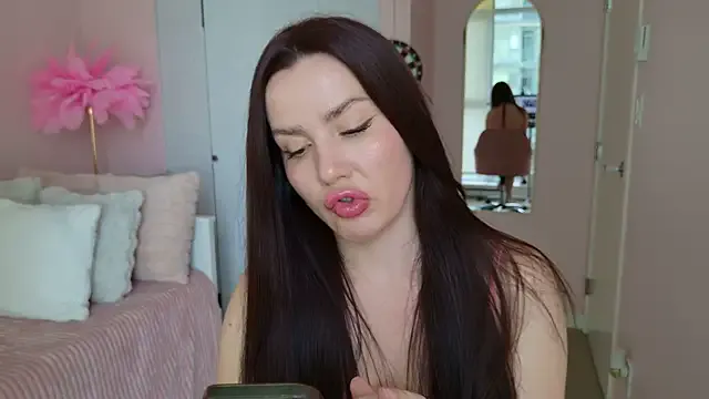 Girls: try live performances with matured performers, from dancing to quirks, in a variety of beautiful sex cams.