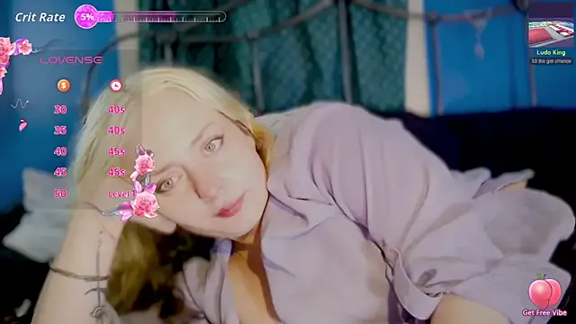 SkarlettRose96 from StripChat is Freechat