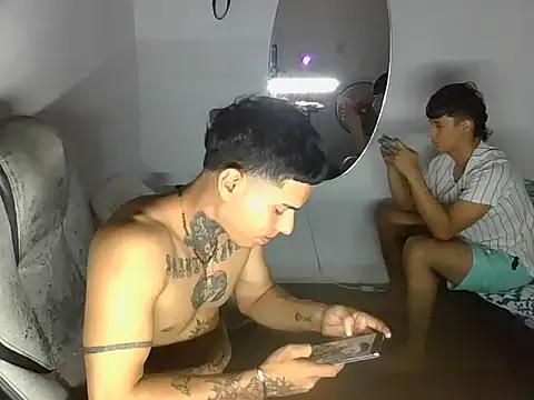 Skartoliver from StripChat is Freechat