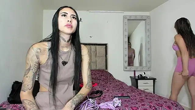 skinnyanddaphne from StripChat is Freechat