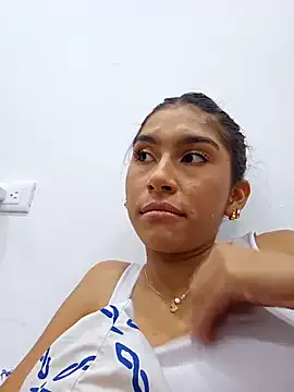 skinnyrox from StripChat is Freechat