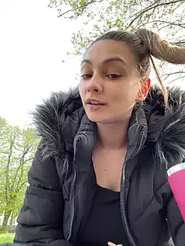 Skyemorgan01 from StripChat