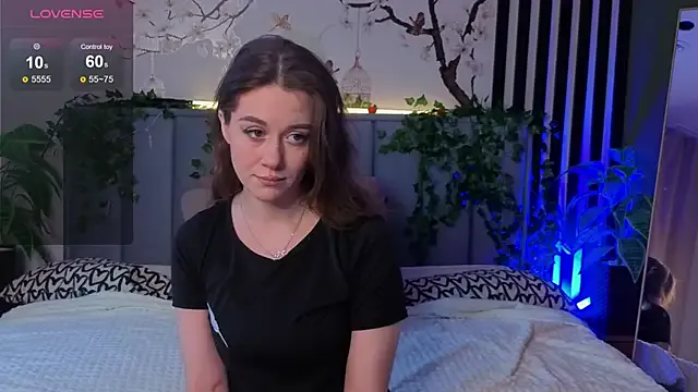 SkyHelen from StripChat is Freechat