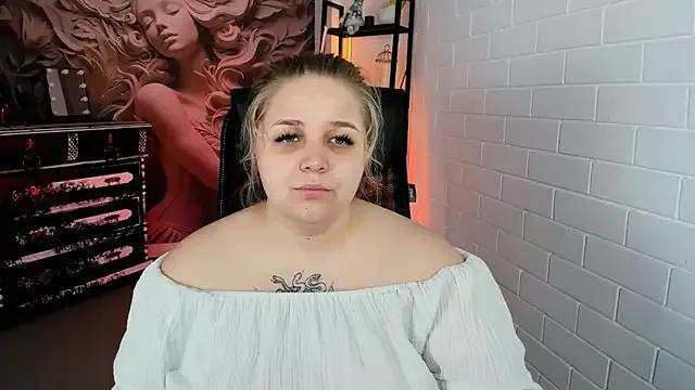 SladaDell from StripChat is Freechat