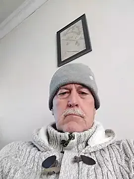 slaveman4you from StripChat is Freechat