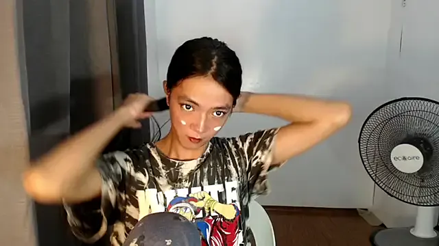 Girls: try live performances with matured performers, from dancing to quirks, in a variety of beautiful sex cams.