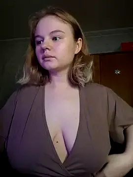 SlipperSherry from StripChat is Freechat