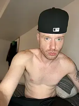 SLUTBR0 from StripChat is Freechat