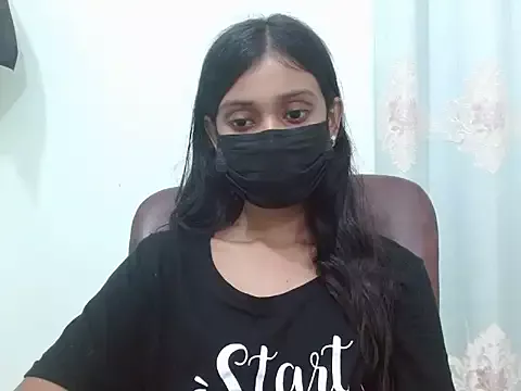 Smallcuute from StripChat