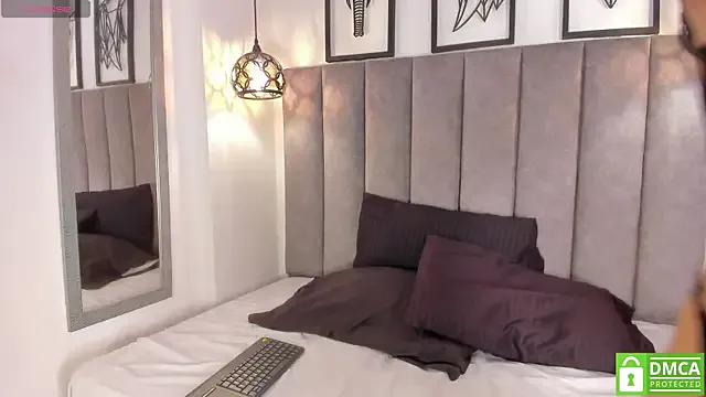 Sofi__Collins from StripChat is Freechat