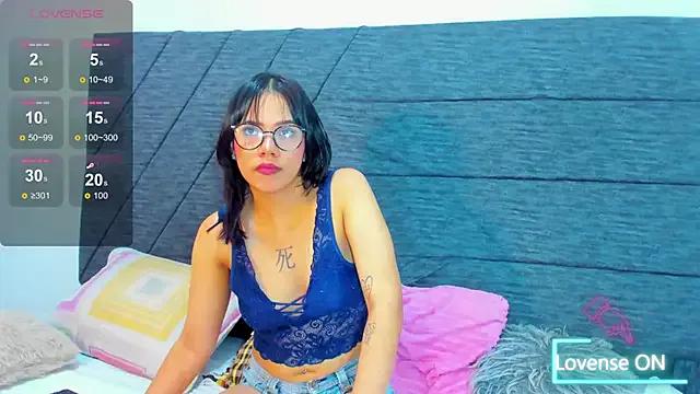 Girls: try live performances with matured performers, from dancing to quirks, in a variety of beautiful sex cams.