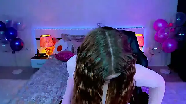 Girls: try live performances with matured performers, from dancing to quirks, in a variety of beautiful sex cams.