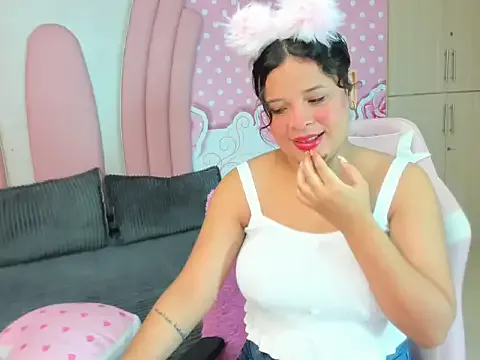 SofiaaBigBoobs from StripChat is Freechat