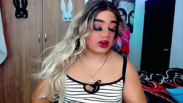 Sofiabigcock22 from StripChat is Freechat