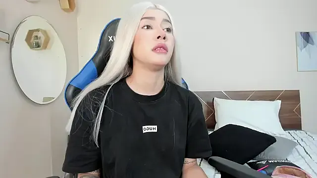 Girls: try live performances with matured performers, from dancing to quirks, in a variety of beautiful sex cams.